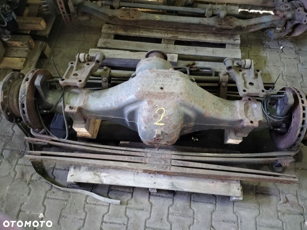 mercedes atego tylny most - 1