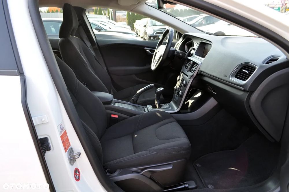 Volvo V40 T3 Drive-E Dynamic Edition - 35