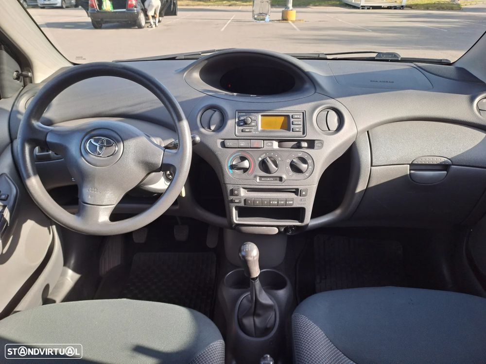 Toyota Yaris 1.0 Terra AC - 6