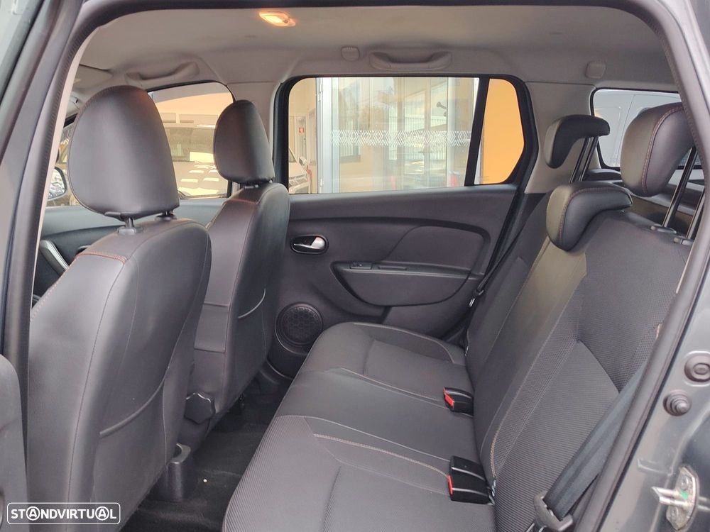 Dacia Logan MCV 0.9 TCe Stepway - 8