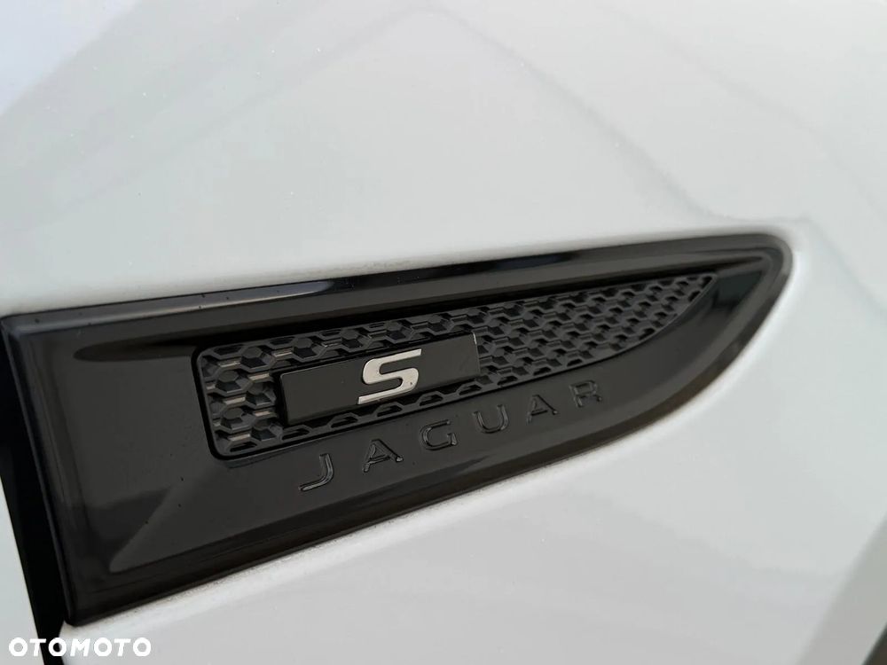 Jaguar E-Pace D180 AWD S - 14