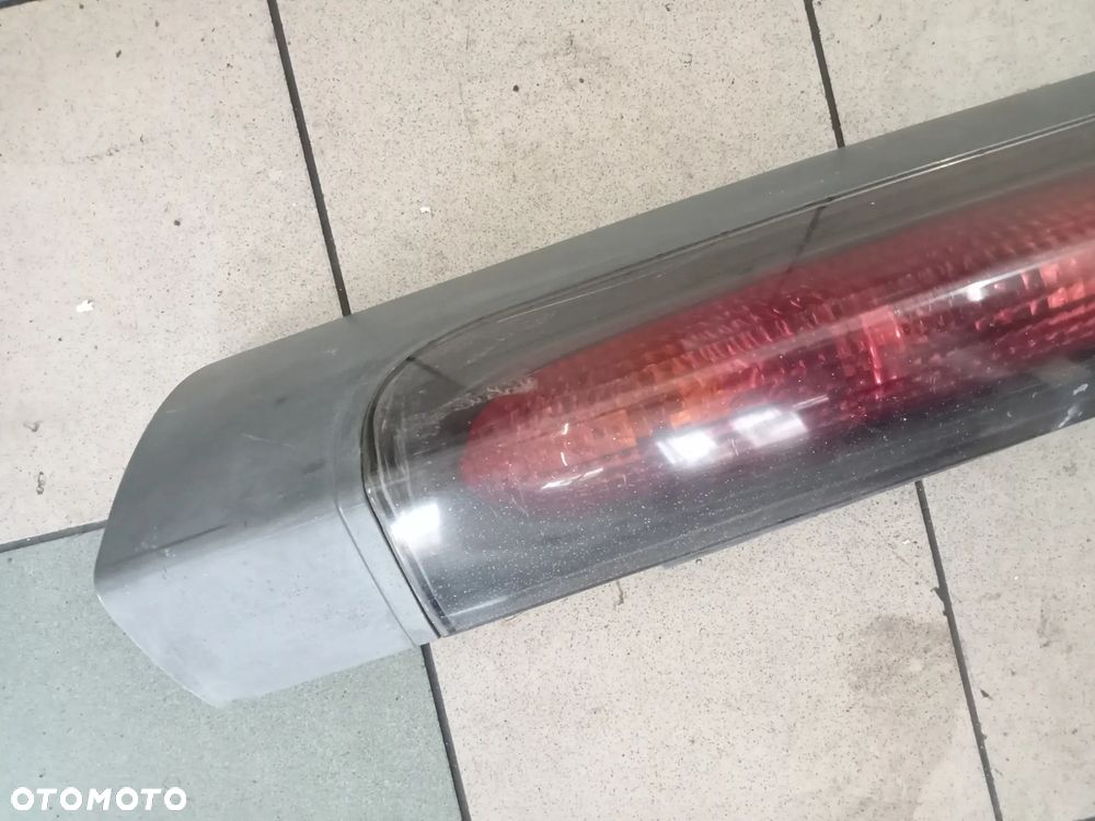 lampa lewa prawa  tył vivaro 1 - 6