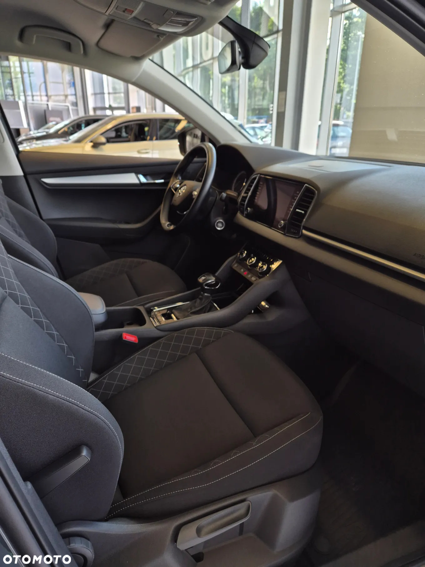 Skoda Karoq 1.5 TSI ACT 4x2 Ambition DSG - 13