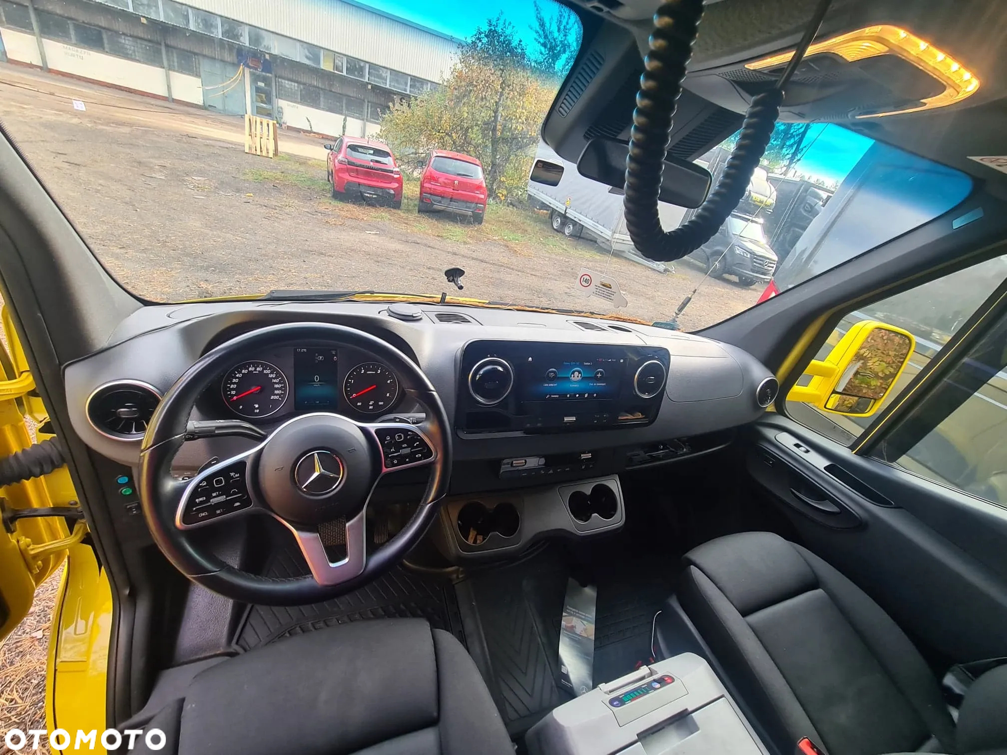 Mercedes-Benz Sprinter - 4