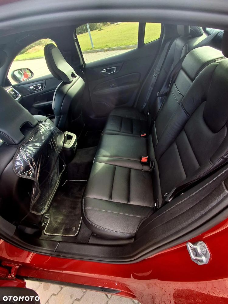 Volvo S60 T4 R-Design First Edition - 23