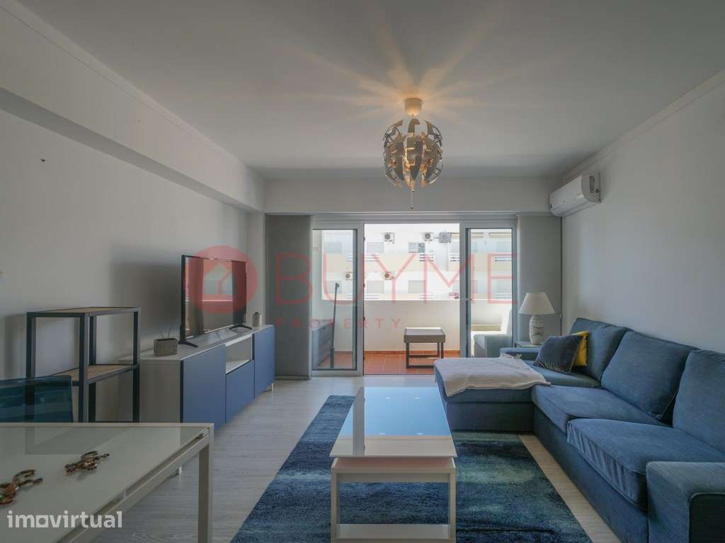 Apartamento T2 com vista mar em Quarteira, junto à Marina de Vilamoura - Grande imagem: 2/17