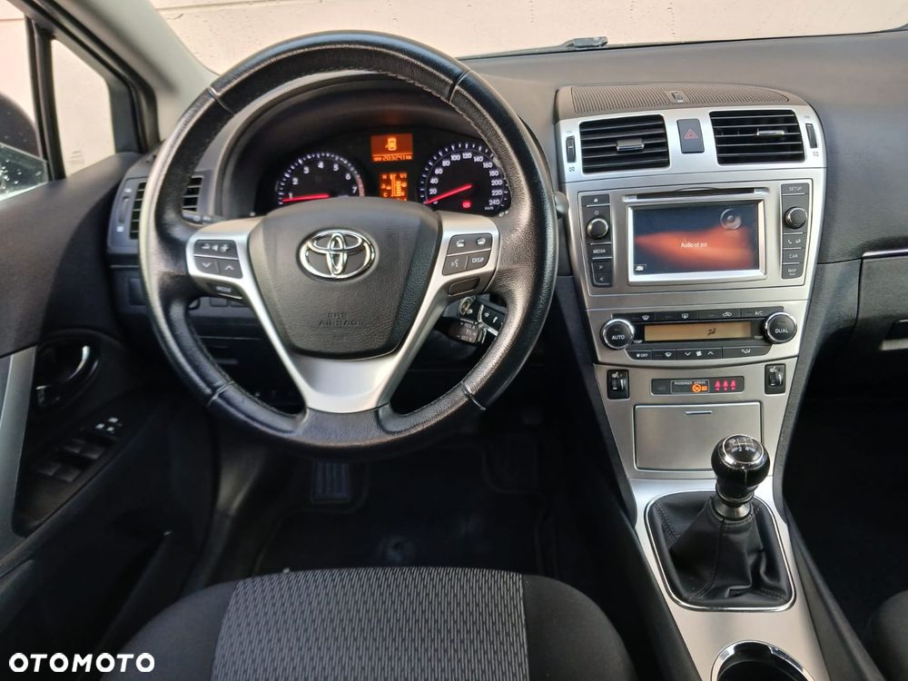 Toyota Avensis 1.8 Edition - 17
