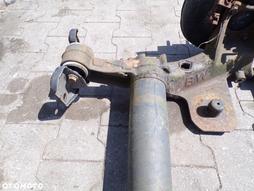 BELKA OŚ ZAWIESZENIA TYŁ OPEL ASTRA J - 3