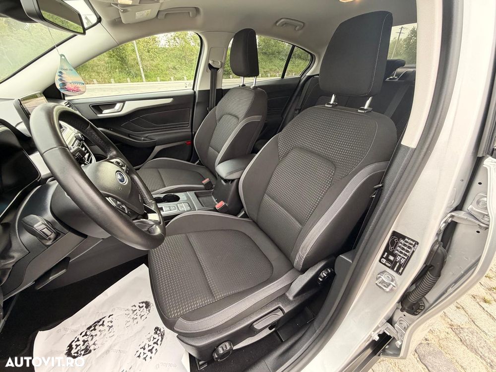Ford Focus 1.0 EcoBoost Titanium - 19