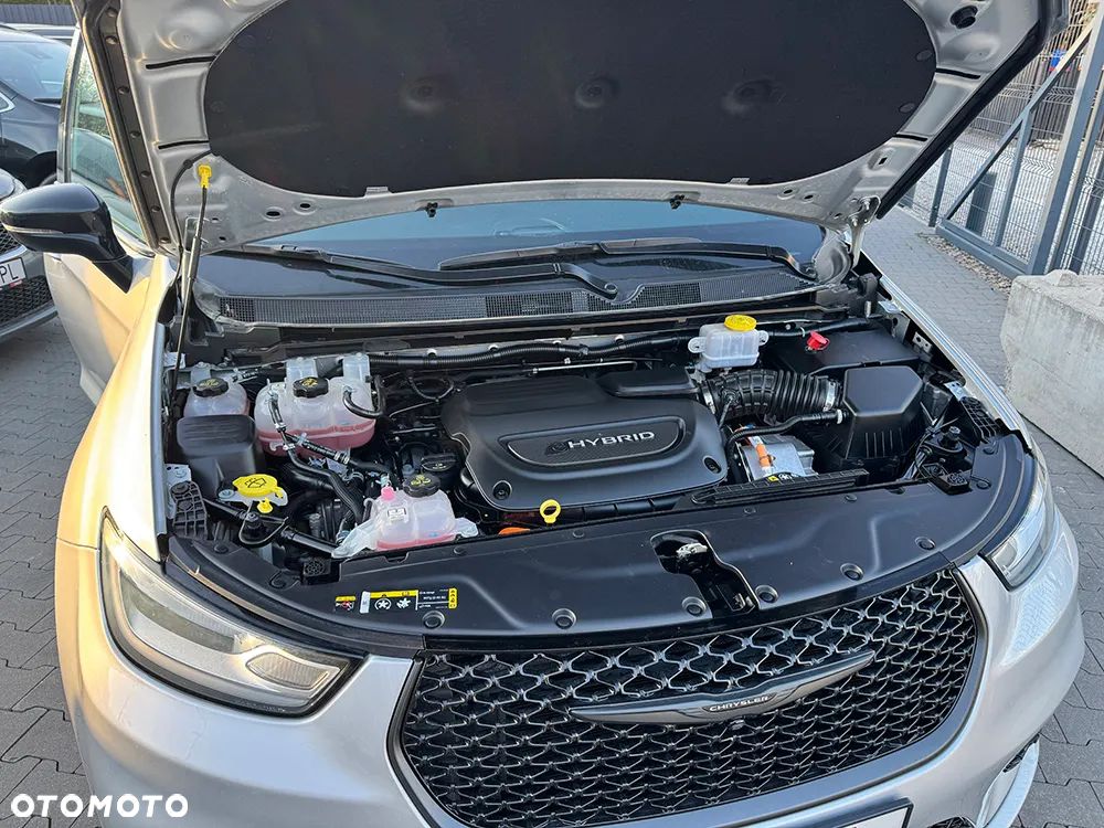 Chrysler Pacifica - 8