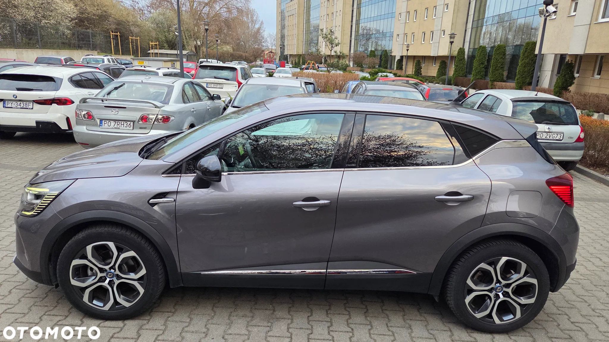 Renault Captur 1.6 E-TECH Plug-In Intens - 10