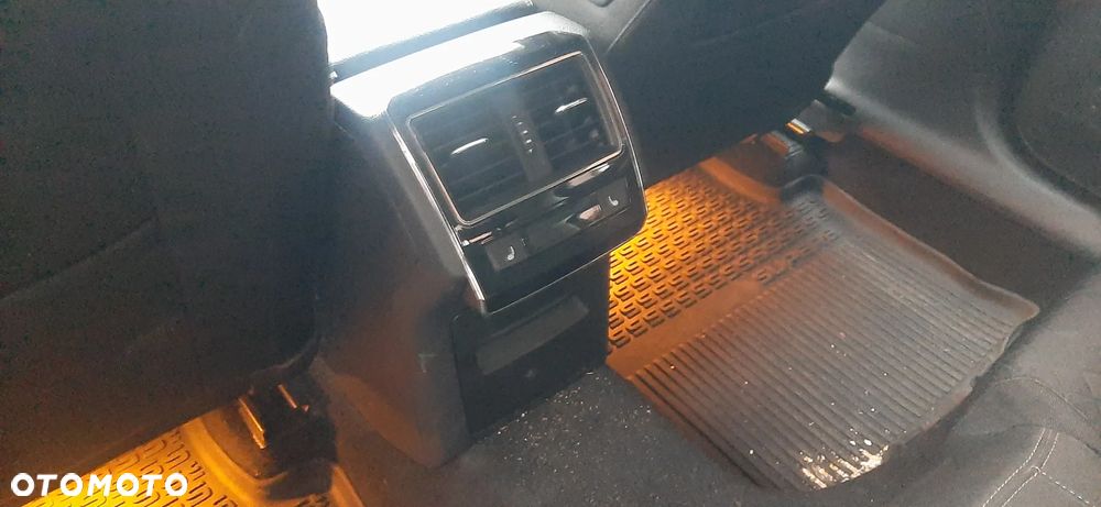 Skoda Superb 2.0 TSI Ambition DSG - 13