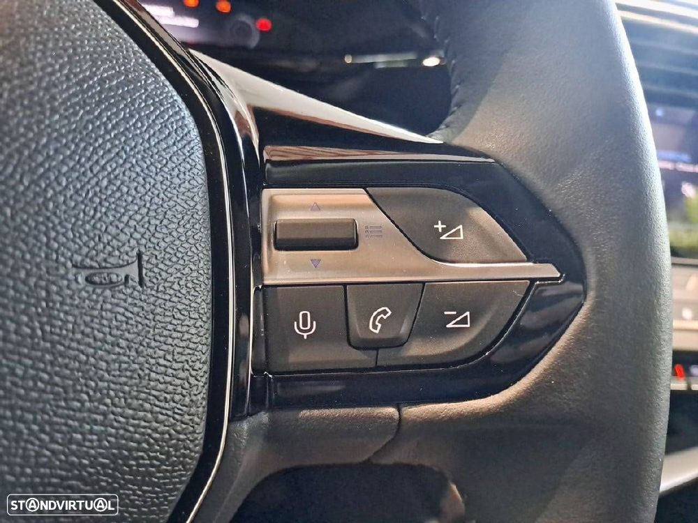 Peugeot 308 SW 1.2 Hybrid Allure e-DCS6 - 17