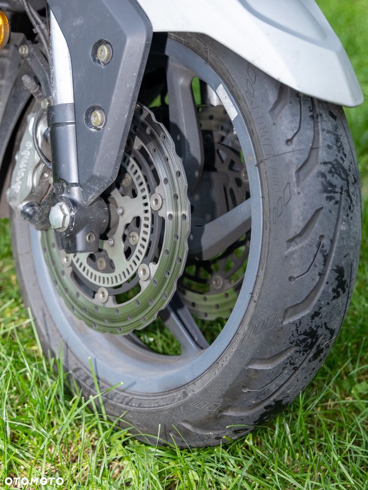 Kymco AK 550 - 19
