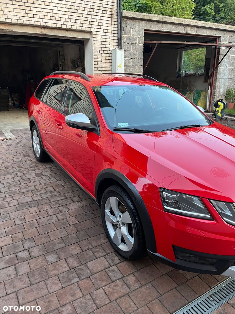 Skoda Octavia Scout 2.0 TDI 4x4 DSG - 3