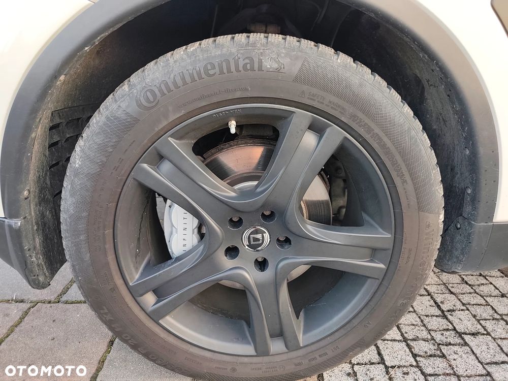 Infiniti Q70 3.0d S - 6