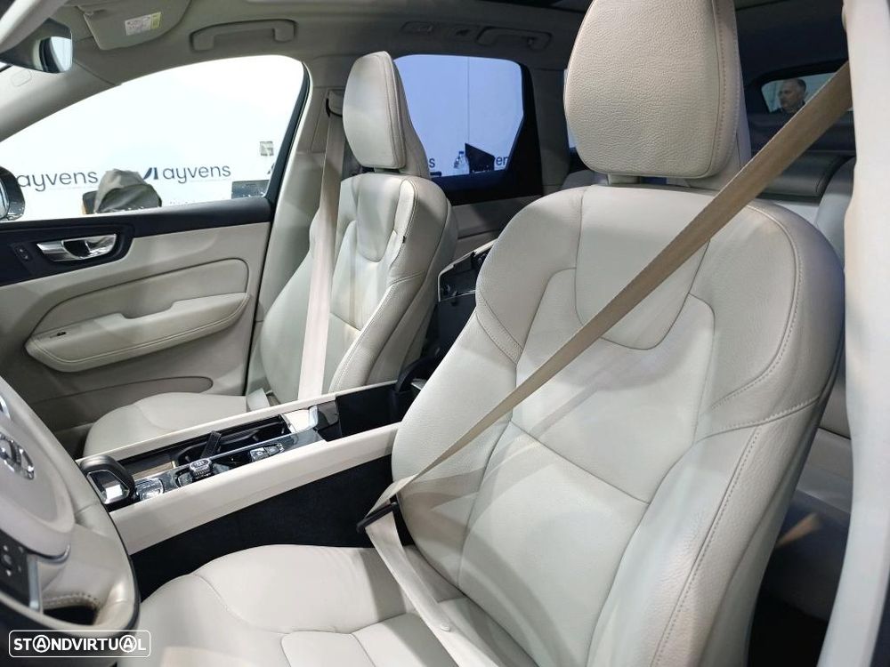 Volvo XC 60 2.0 B4 Momentum - 6