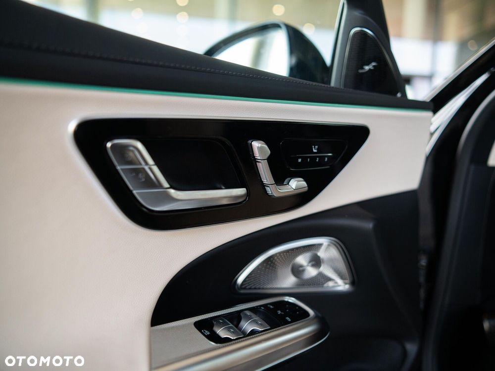 Mercedes-Benz Klasa E - 17