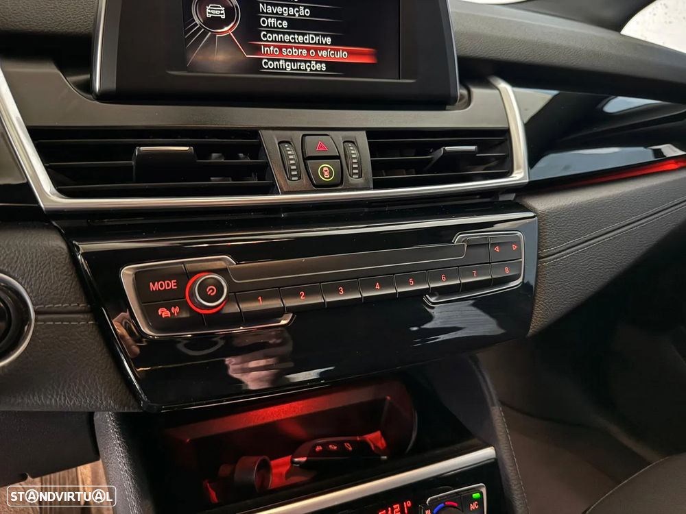 BMW 218 Active Tourer d Sport-Aut. Sport Line - 15