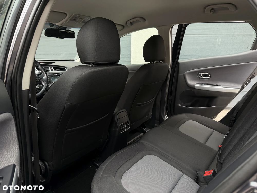 Kia Ceed - 9