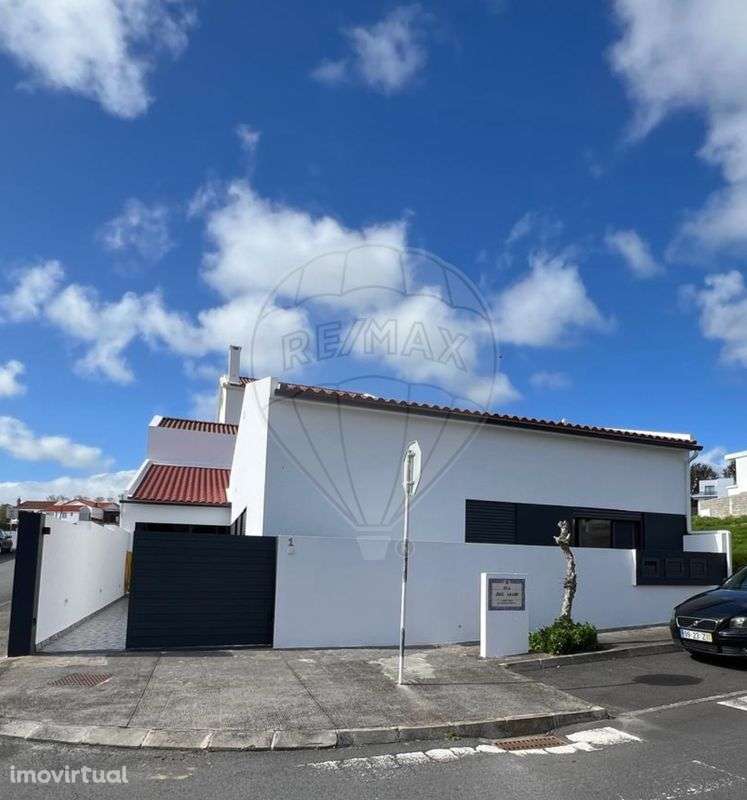 Moradia T2 para venda - Grande imagem: 2/23