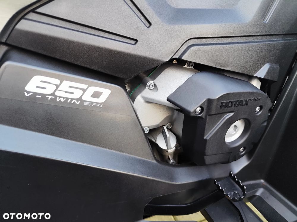 Can-Am Outlander - 22