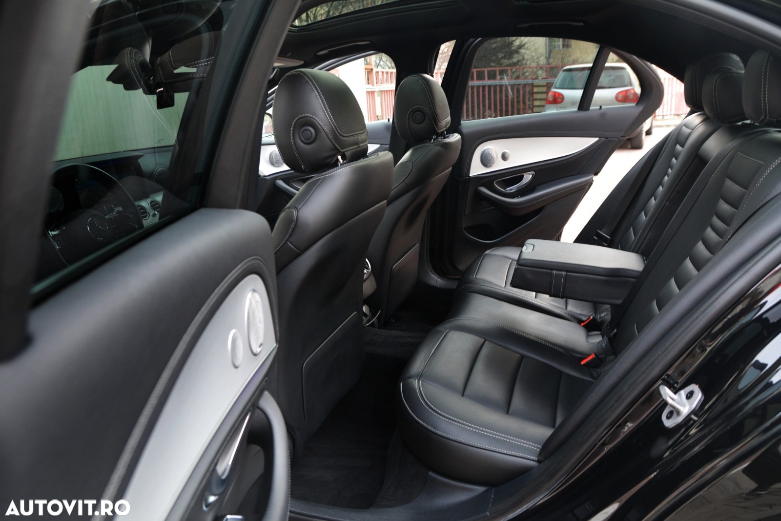 Mercedes-Benz E 220 d 9G-TRONIC AMG Line - 6