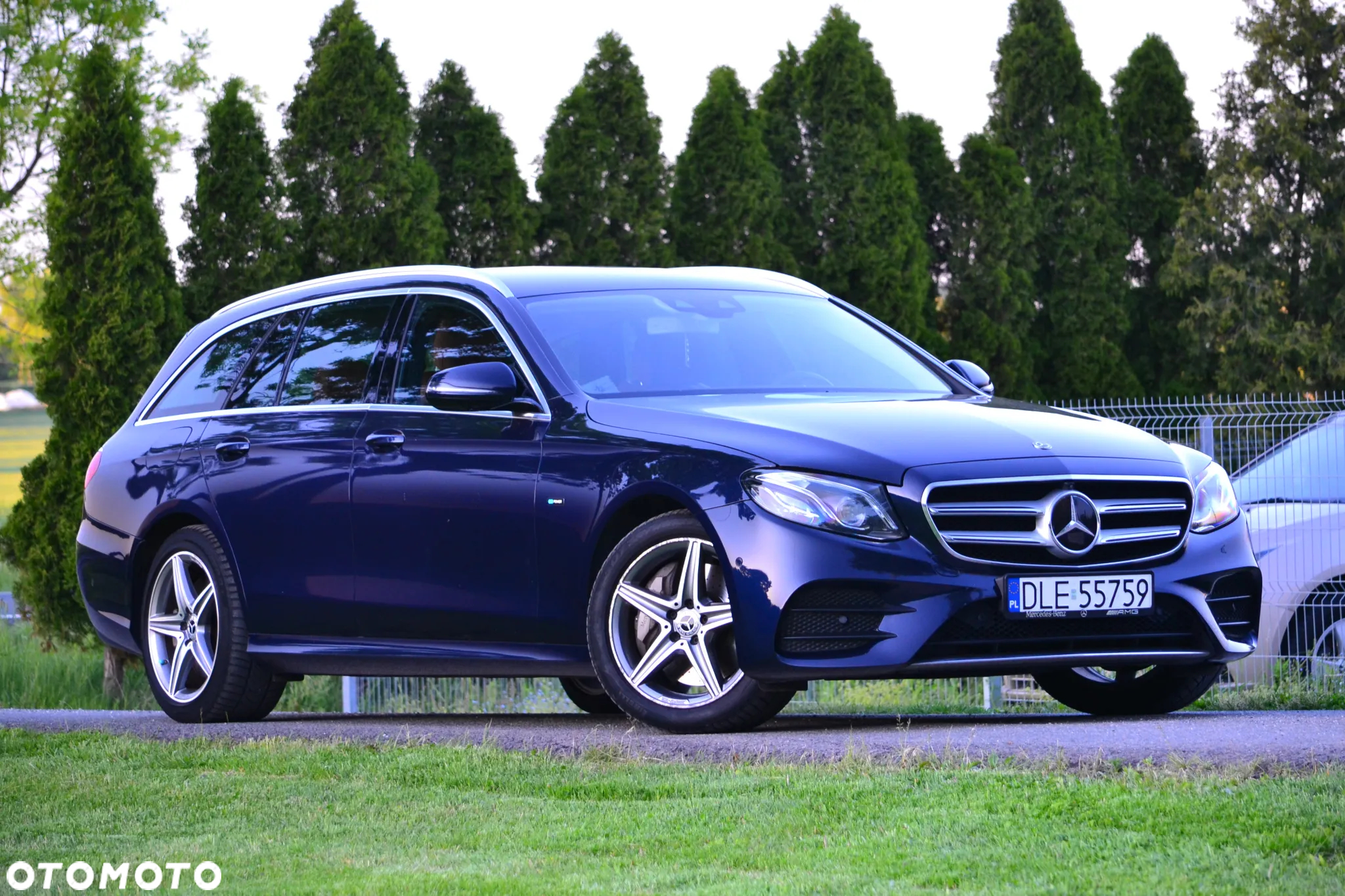 Mercedes-Benz Klasa E 300 de AMG - 5