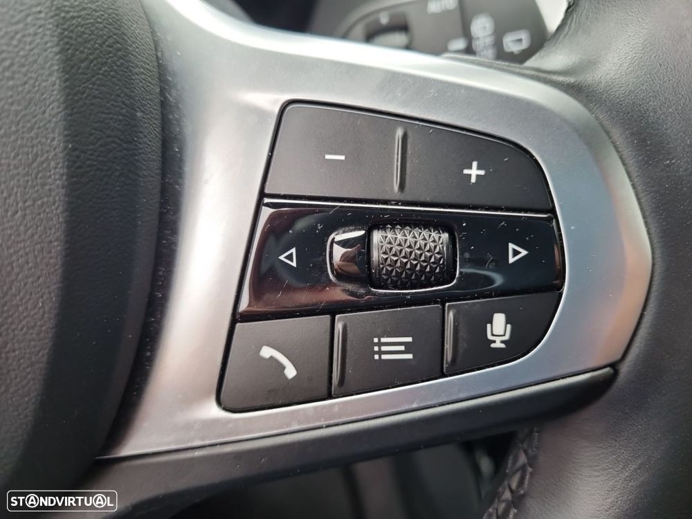 BMW 116 d Pack Desportivo M Auto - 19