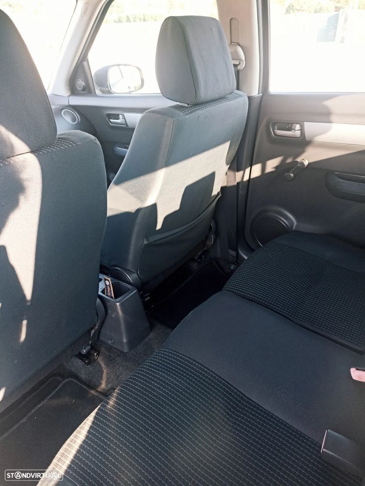 Suzuki Swift 1.3 DDiS GL - 6