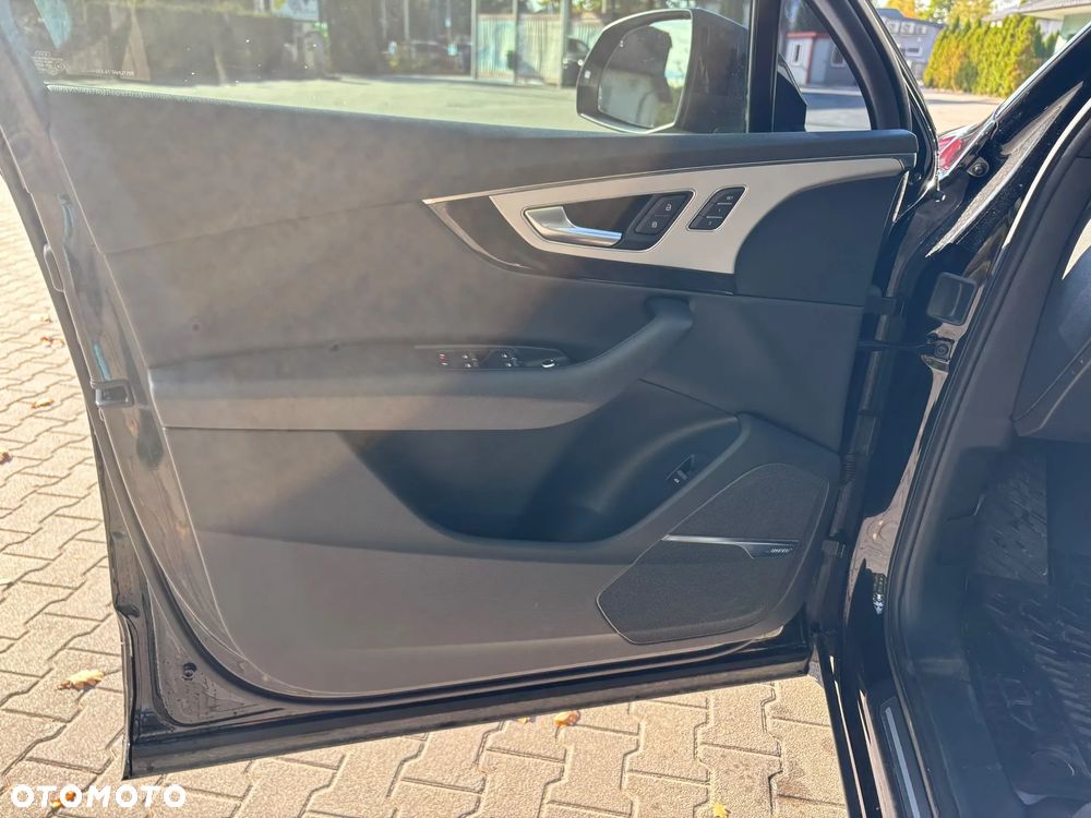 Audi Q7 - 24