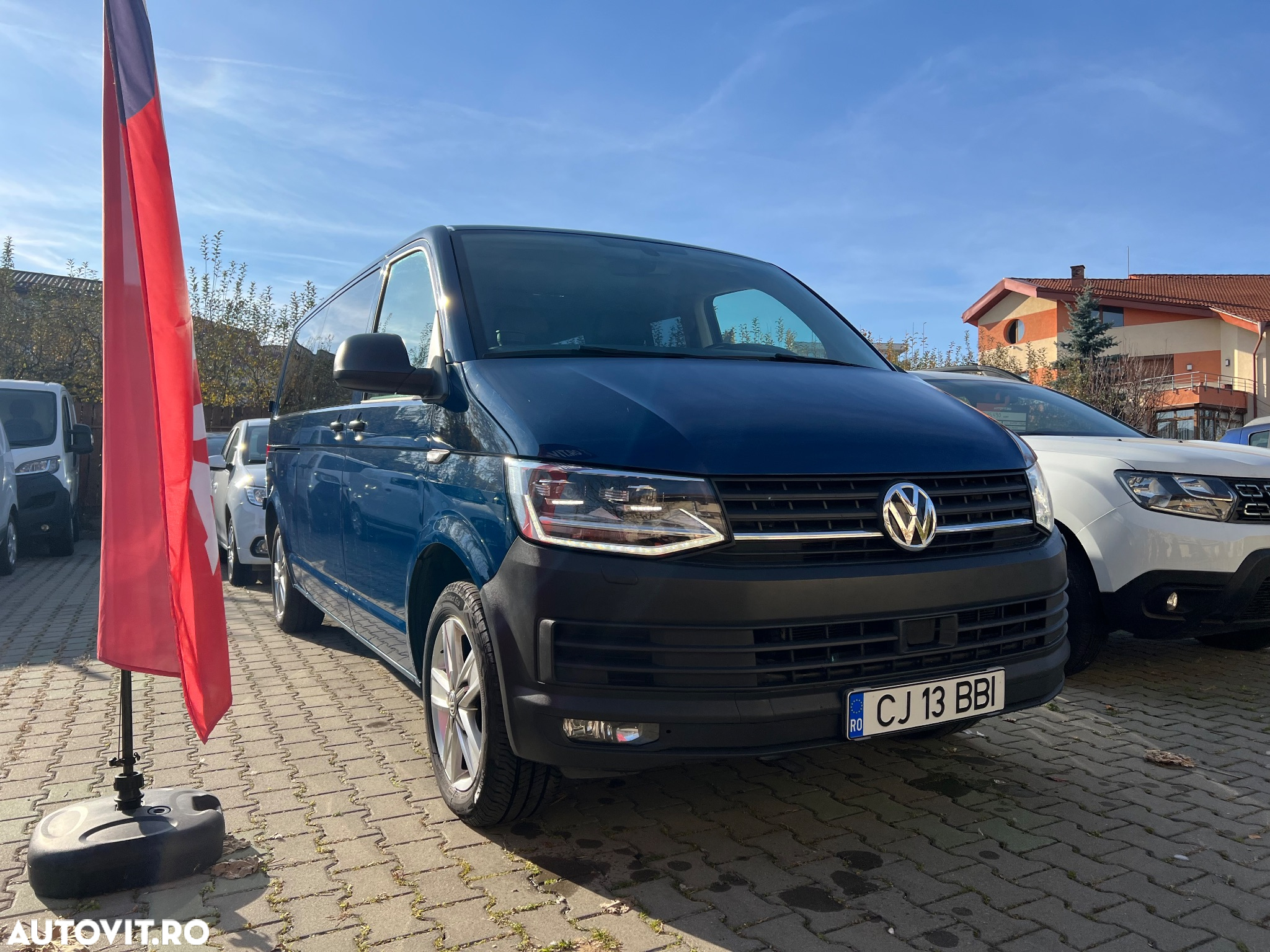 Volkswagen Caravelle - 2