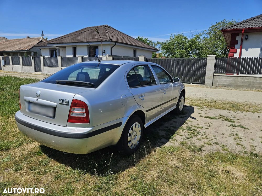 Skoda Octavia Tour 1.6 - 8