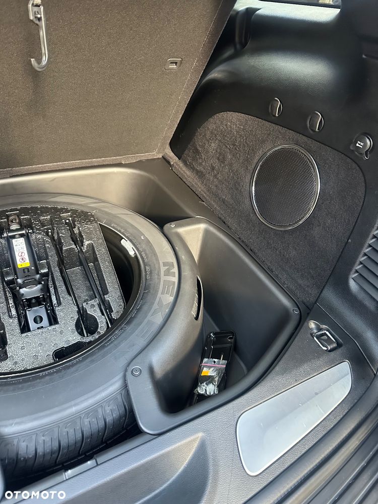 Jeep Grand Cherokee 5.7 V8 HEMI Summit - 34