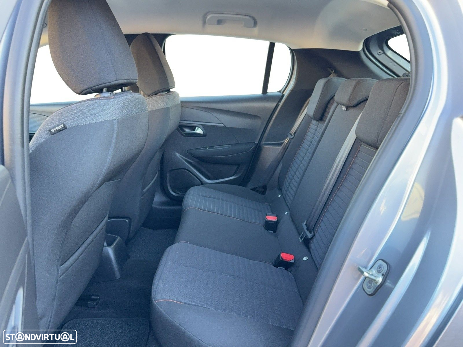 Peugeot 208 1.2 PureTech Active Pack - 11