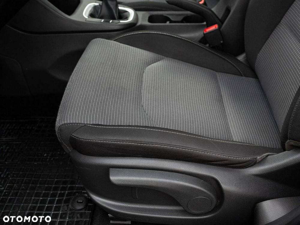 Hyundai i30 1.5 DPI Classic + - 11
