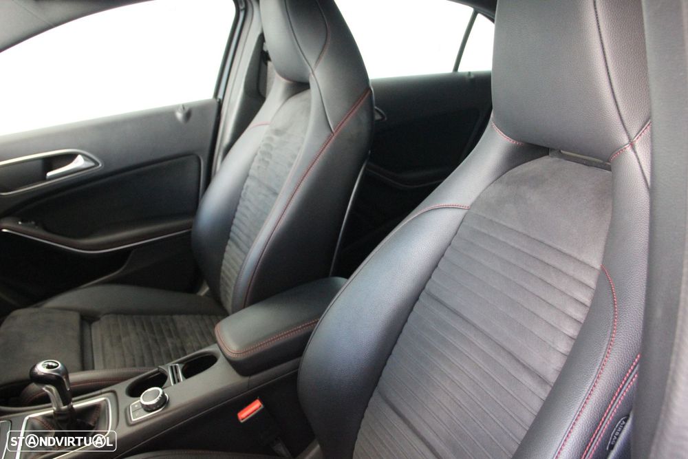 Mercedes-Benz A 180 d AMG Line - 11