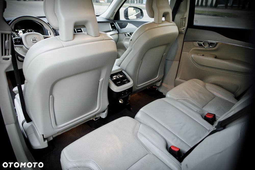 Volvo XC 90 D5 AWD Inscription 7os - 26
