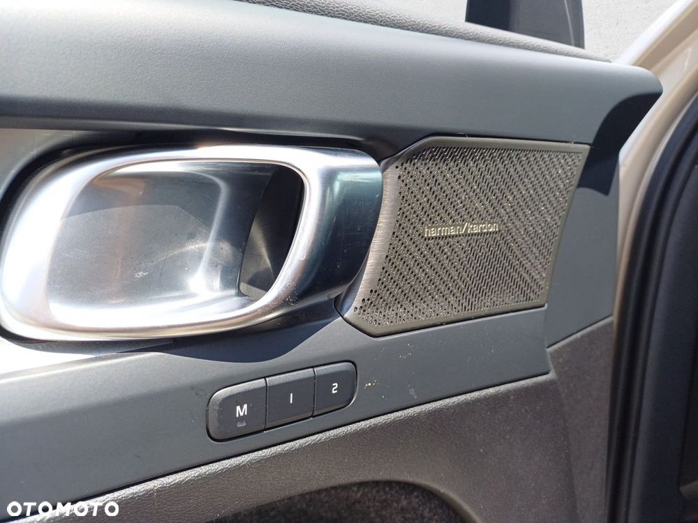 Volvo XC 40 - 20