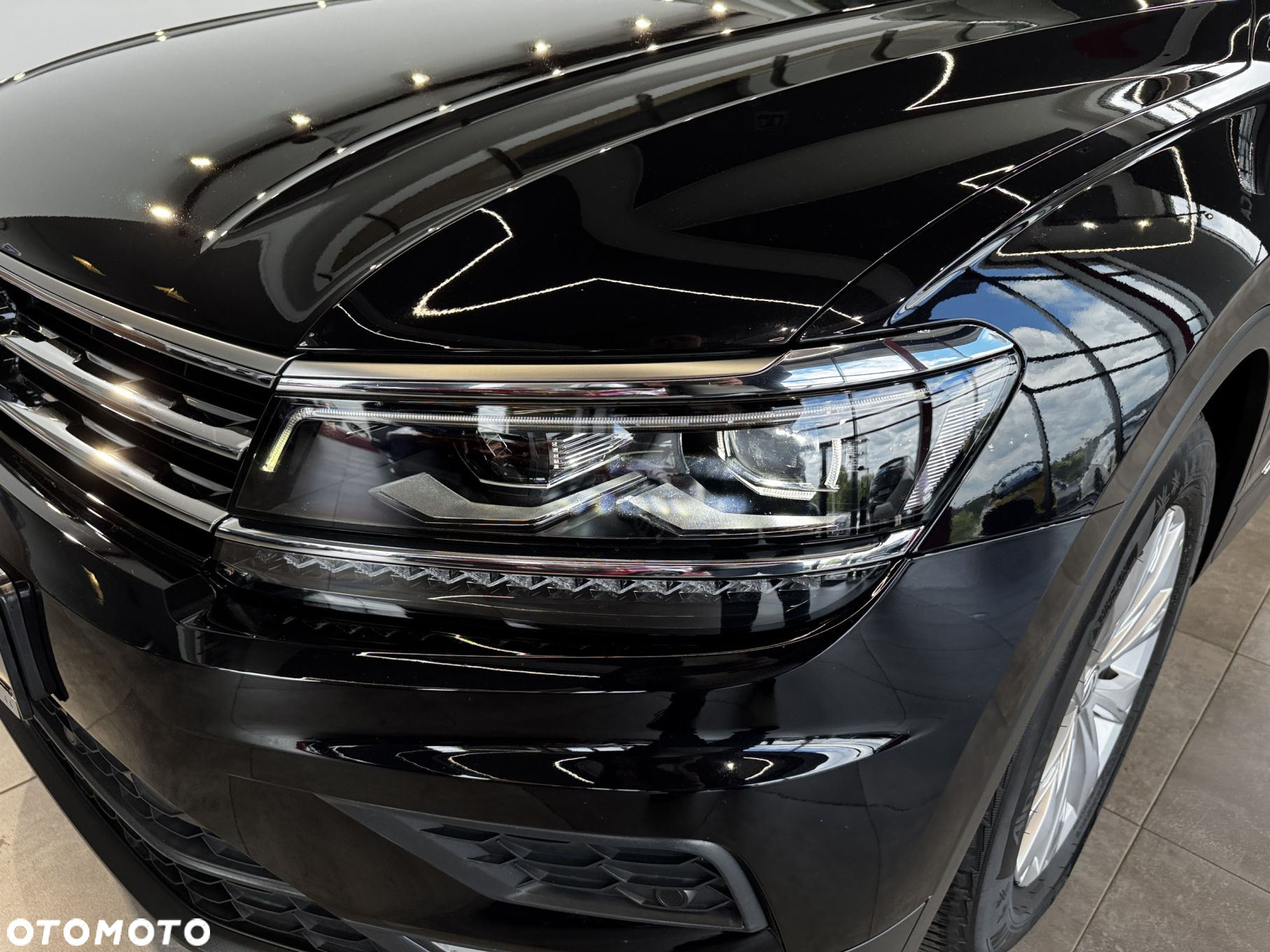 Volkswagen Tiguan - 10