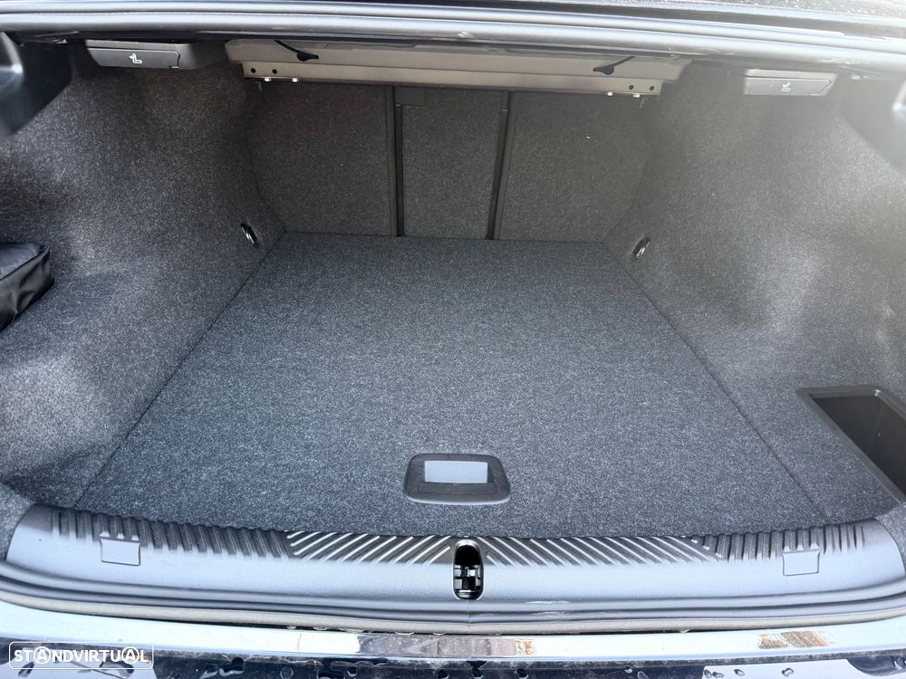 BMW i5 eDrive40 Pack Desportivo M Pro - 33