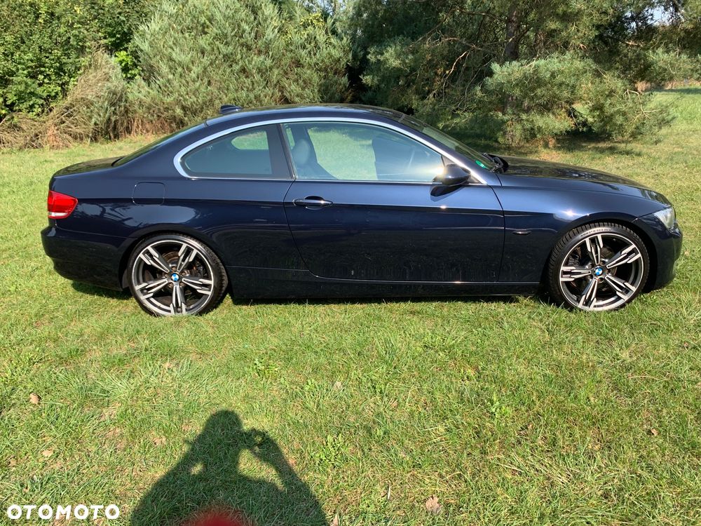 BMW Seria 3 325i - 3