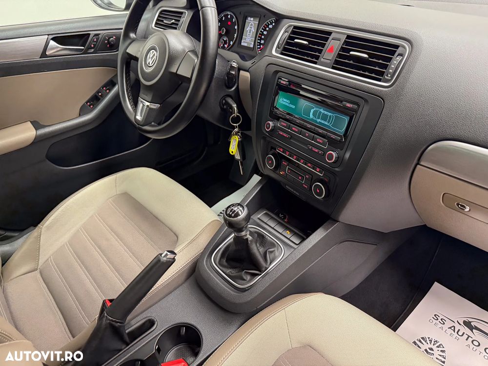 Volkswagen Jetta 1.4 TSI Highline - 14