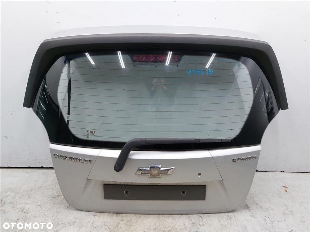 Klapa tył tylna SZYBA SILNICZEK Chevrolet Spark III 2009-2015 LAK:GAN 1LAK - 1