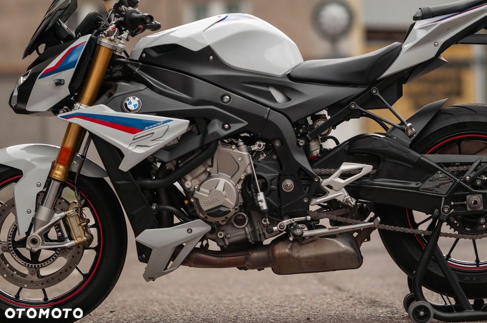 BMW S - 3