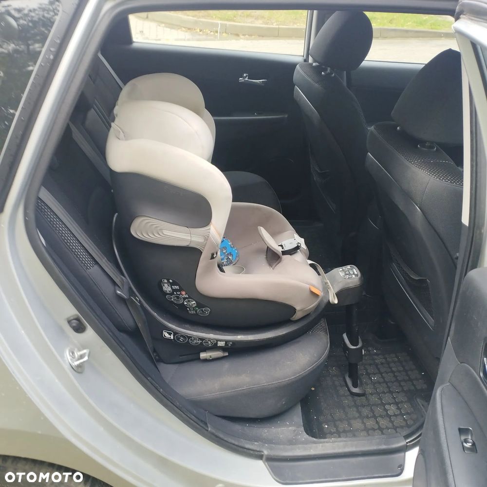 Hyundai i30 1.6 CRDi Classic + - 17