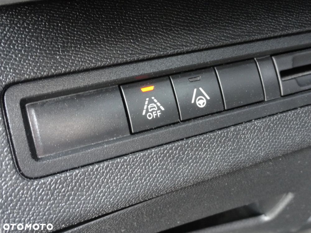 Peugeot 3008 1.5 BlueHDi GT S&S EAT8 - 22