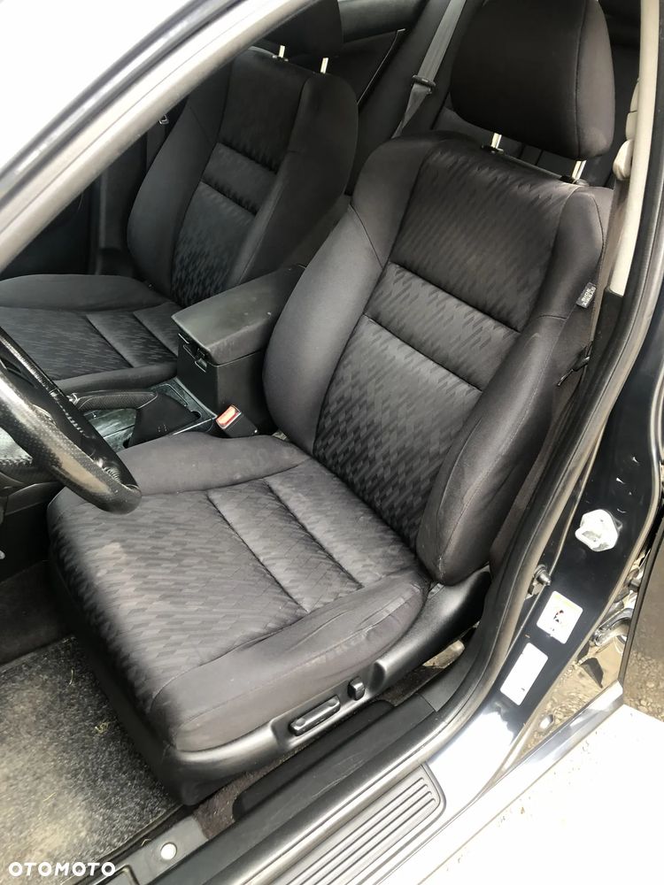 Honda Accord 2.0 Executive - 17