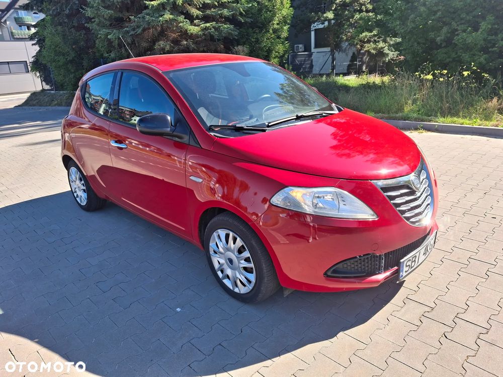 Lancia Ypsilon - 12