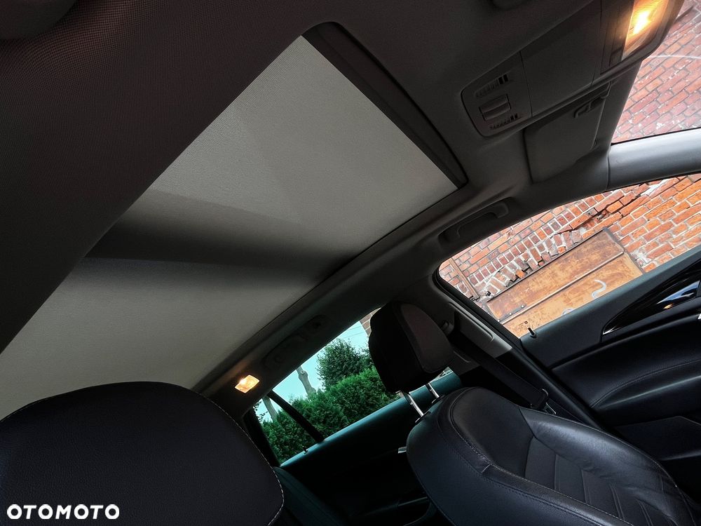 Opel Insignia 2.0 Turbo 4x4 Sport - 12
